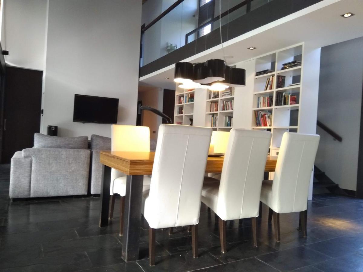 Villa Del Bosque 卡斯特尔德费尔斯 外观 照片